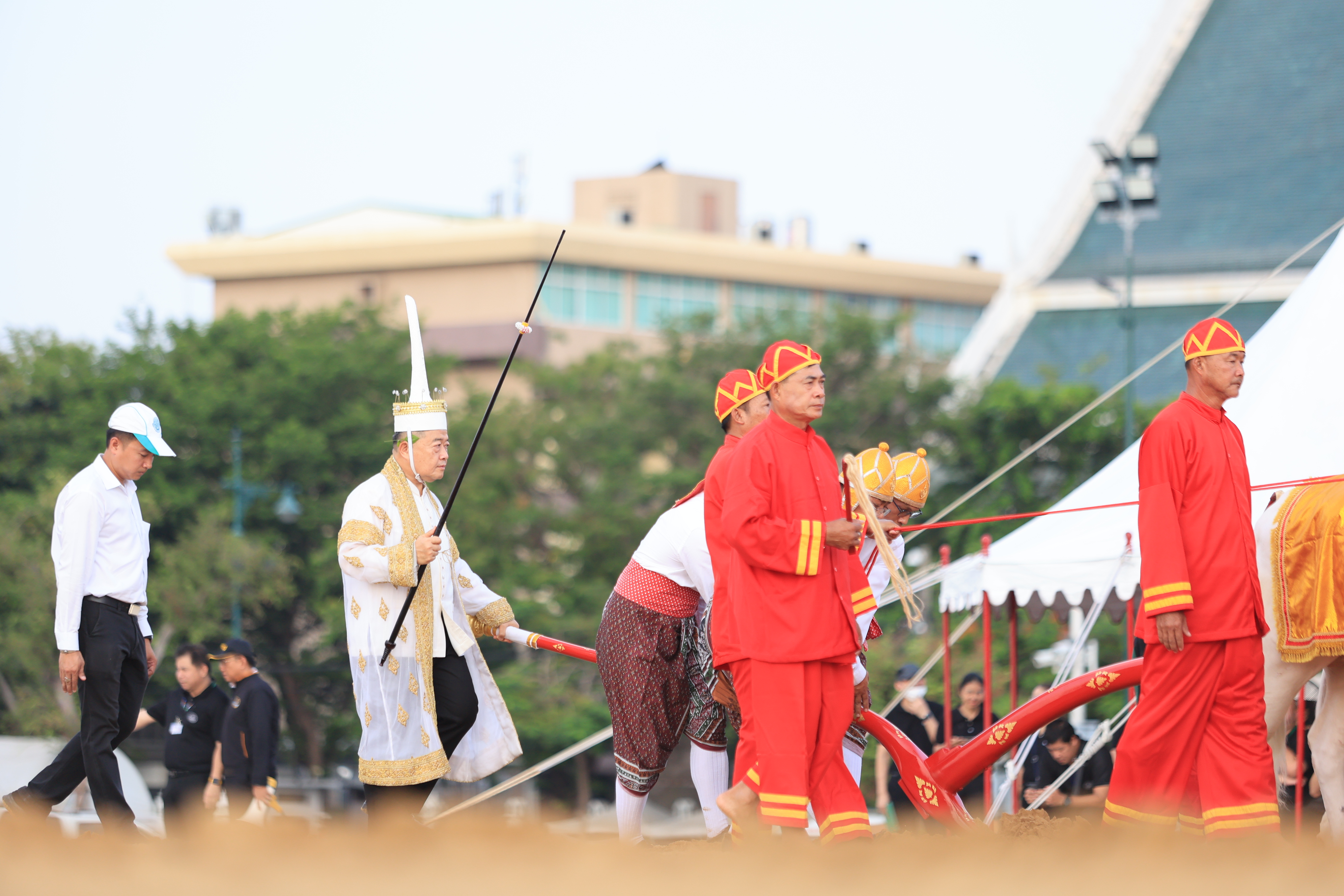 title - ส.ป.ก. ร่วมซ้อมใหญ่ ครั้งที่ 1 พระราชพิธีพืชมงคลจรดพระนังคัลแรกนาขวัญ ประจำปีพุทธศักราช 2569 